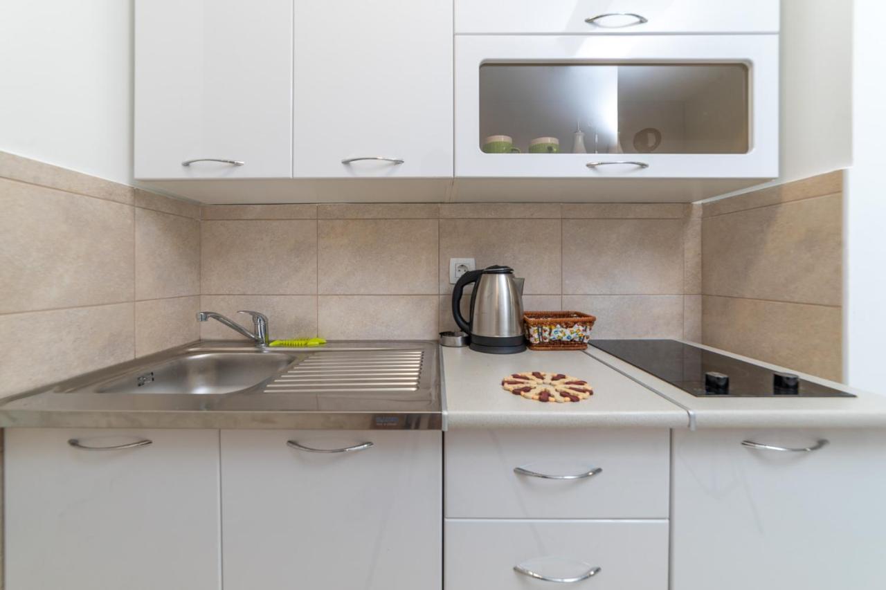Java Apartments Dobrota Bagian luar foto