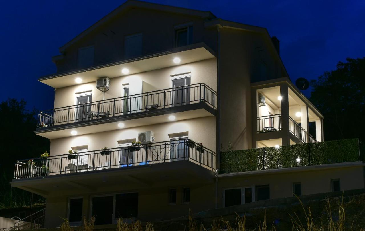 Java Apartments Dobrota Bagian luar foto